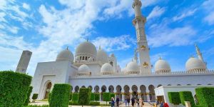 Sheikh Zayed Grand Mosque in Abu Dhabi